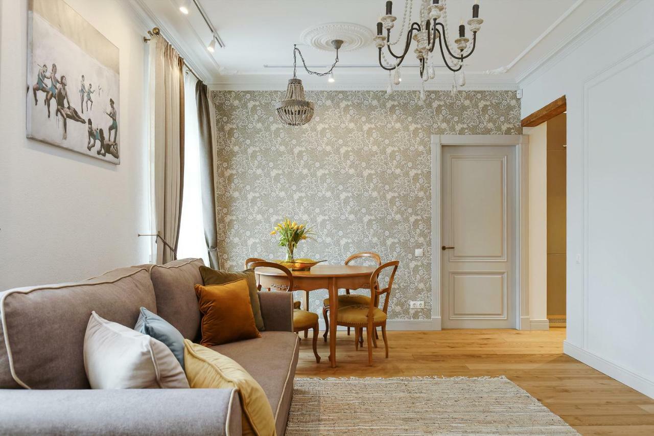 Апартаменты Dzirnavu Residense Рига Экстерьер фото